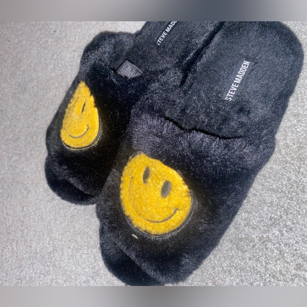 Steven Madden Black Fluffy Smile Face Slippers Women | Steven Madden | US L